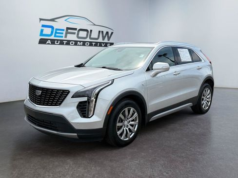 Used 2022 Cadillac XT4 Premium Luxury w/ Enhanced Visibility Package AWD/4WD image 7