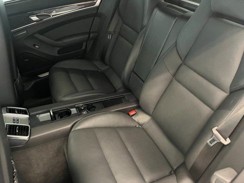 Used 2013 Porsche Panamera 4 image 28