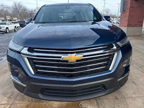Used 2023 Chevrolet Traverse LT image 6
