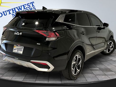Used 2024 Kia Sportage LX AWD/4WD image 7
