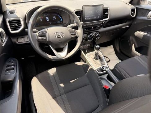 Certified 2026 Hyundai Venue SEL FWD image 6