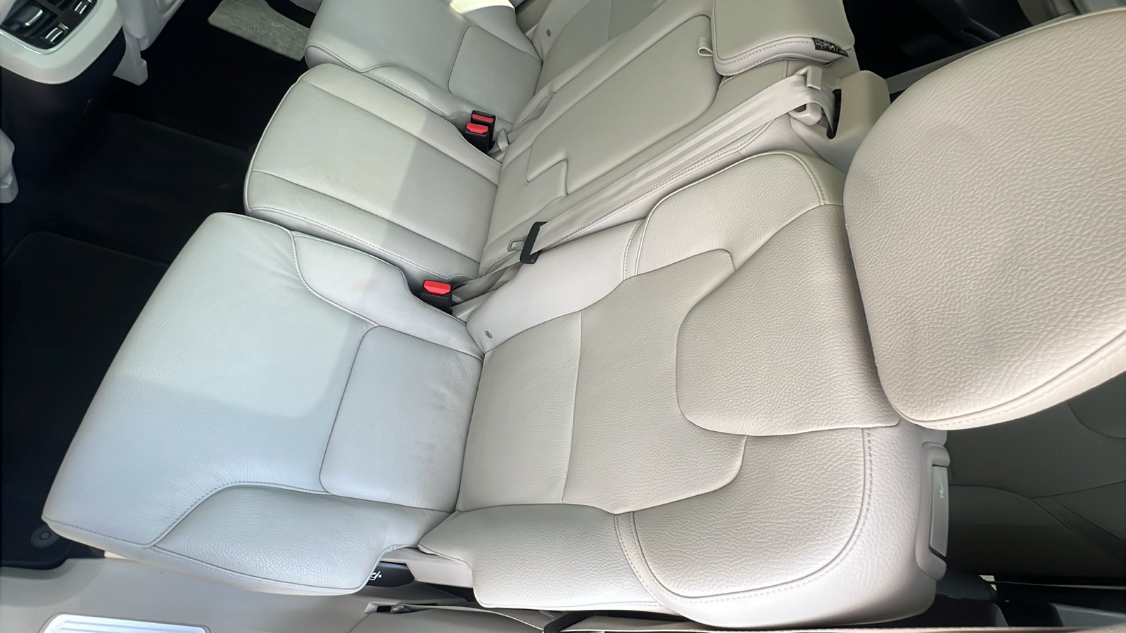Used 2023 Volvo XC90 B5 Core AWD/4WD image 16