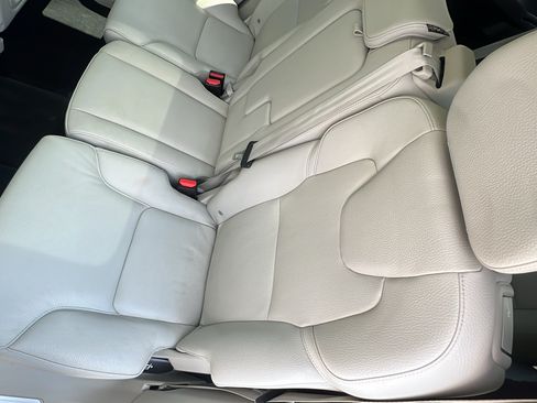 Used 2023 Volvo XC90 B5 Core AWD/4WD image 16