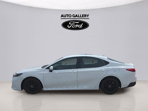 Used 2025 Toyota Camry LE FWD image 8