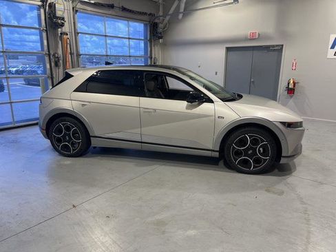 New 2024 Hyundai Ioniq 5 Limited image 11