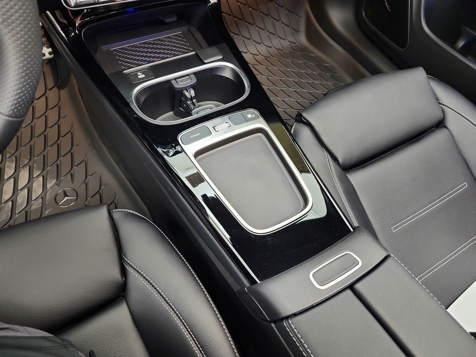 New 2026 Mercedes-Benz CLA 35 AMG 4MATIC image 10
