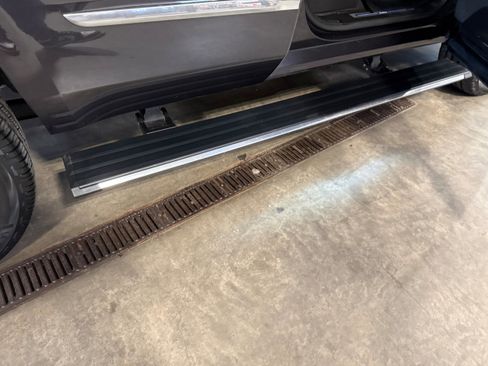 Used 2015 Cadillac Escalade Premium AWD/4WD image 6