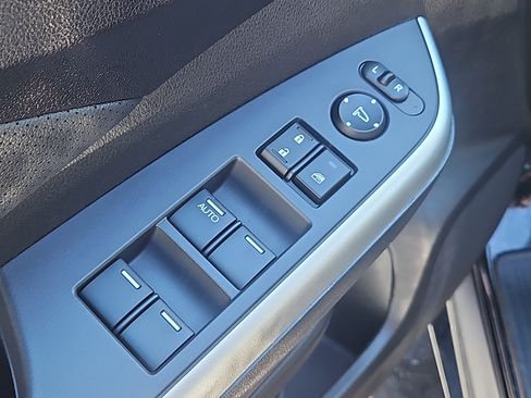 Used 2015 Honda CR-V Touring image 18