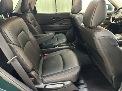 Certified 2023 Nissan Pathfinder SL w/ SL Premium Package image 20