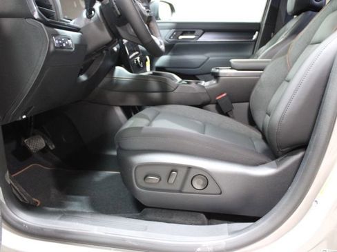 New 2026 GMC Terrain AT4 AWD/4WD image 18