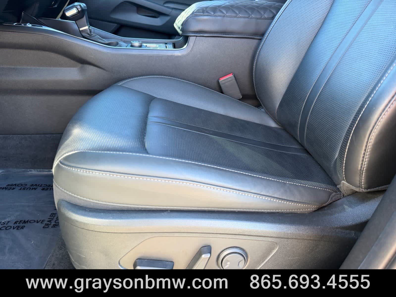 Used 2024 Kia Sorento S w/ Panoramic Sunroof Package FWD image 11