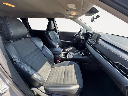 Used 2024 Mitsubishi Outlander SE AWD/4WD image 14