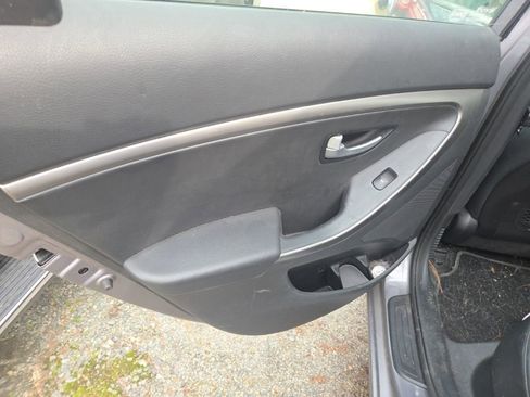 Used 2013 Hyundai Elantra GT w/ Style Pkg image 9