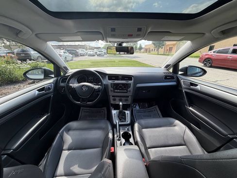Used 2015 Volkswagen Golf S FWD image 12