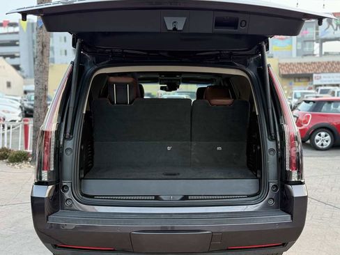 Used 2015 Cadillac Escalade Premium image 13