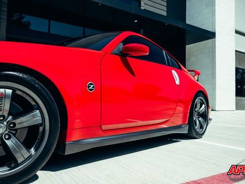 Used 2008 Nissan 350Z NISMO RWD image 28