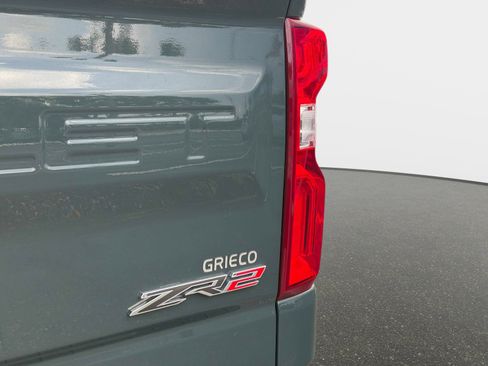Used 2025 Chevrolet Silverado 1500 ZR2 AWD/4WD image 17