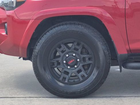 Used 2022 Toyota 4Runner SR5 RWD image 27