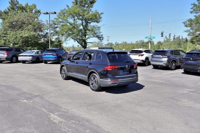 Used 2024 Volkswagen Tiguan Wolfsburg Edition FWD image 5