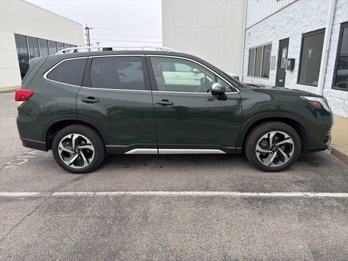 Used 2023 Subaru Forester Touring image 4