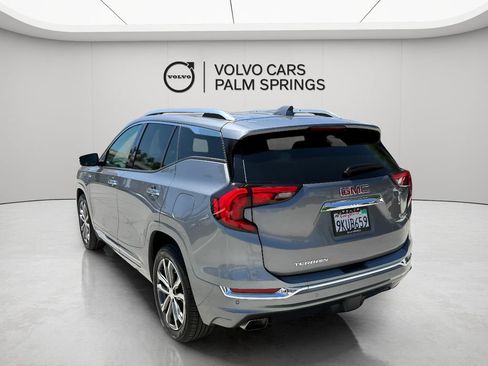 Used 2020 GMC Terrain Denali w/ Denali Premium Package FWD image 5