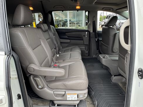 Used 2014 Honda Odyssey Touring Elite image 28