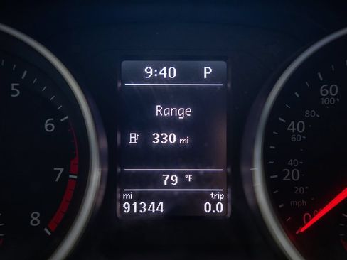 Used 2018 Volkswagen Jetta Sport FWD image 40