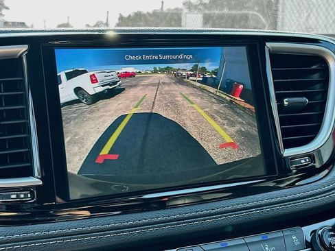 New 2027 Chrysler Pacifica Select FWD image 17