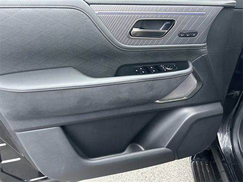 Certified 2025 INFINITI QX80 Autograph w/ Autograph Exterior Package image 18