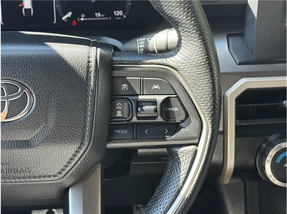 Used 2025 Toyota Tacoma TRD Sport AWD/4WD image 21