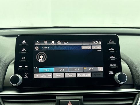 Used 2018 Honda Accord EX-L image 25