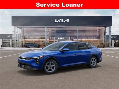 New 2025 Kia K4 LXS image 3