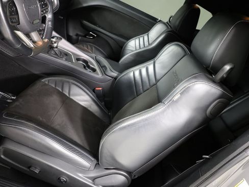 Used 2023 Dodge Challenger SRT Hellcat w/ Driver Convenience Group RWD image 9
