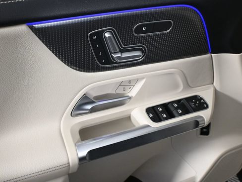 Certified 2020 Mercedes-Benz GLB 250 image 8