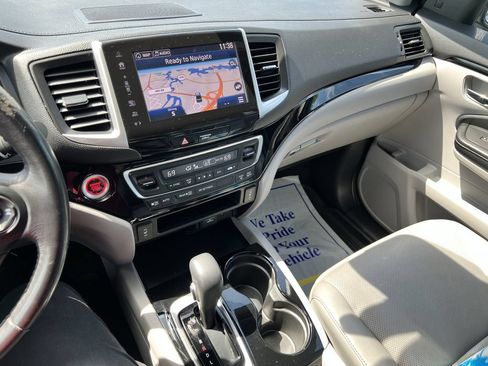 Used 2018 Honda Ridgeline RTL-E image 13