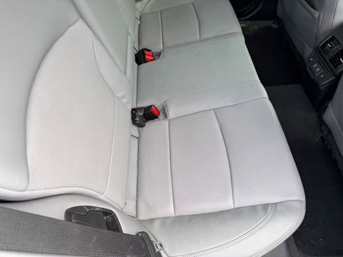 Used 2019 Subaru Outback 3.6R Limited AWD/4WD image 19