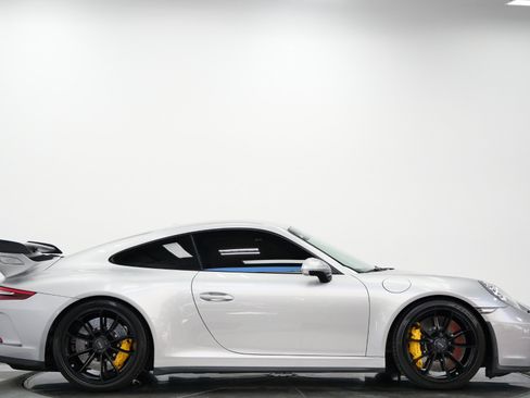 Used 2018 Porsche 911 GT3 RWD image 48