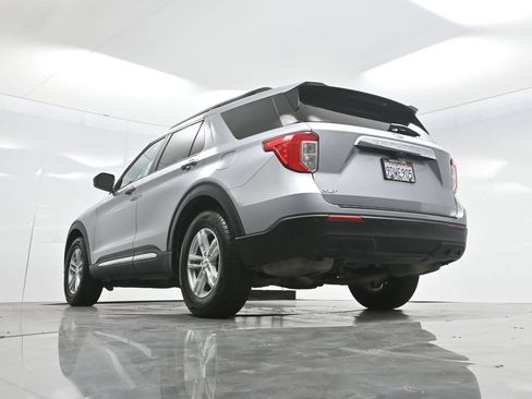 Used 2022 Ford Explorer XLT RWD image 61