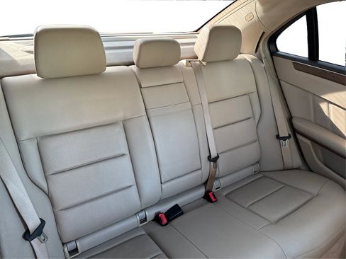 Used 2012 Mercedes-Benz E 350 4MATIC Sedan image 12