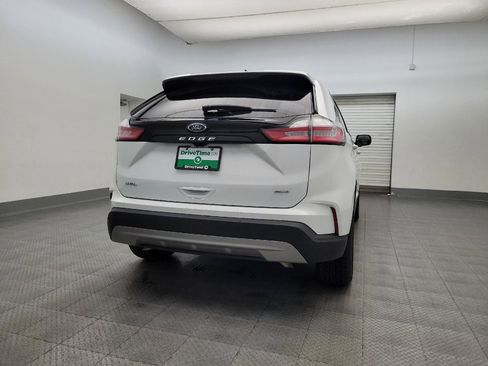 Used 2024 Ford Edge SEL image 7