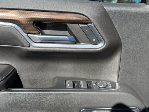 Used 2023 Chevrolet Silverado 1500 RST image 7