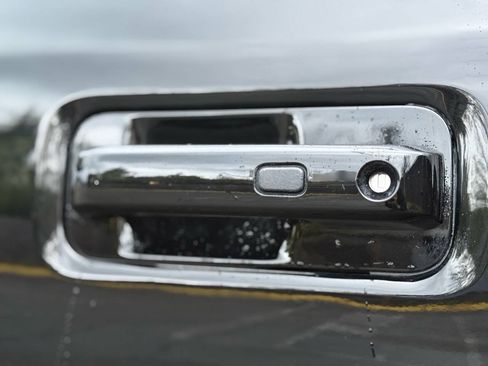 Used 2018 Ford F150 Lariat w/ Equipment Group 502A Luxury AWD/4WD image 20