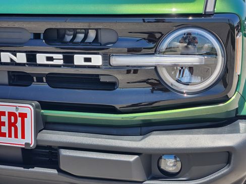 Used 2025 Ford Bronco Outer Banks AWD/4WD image 8