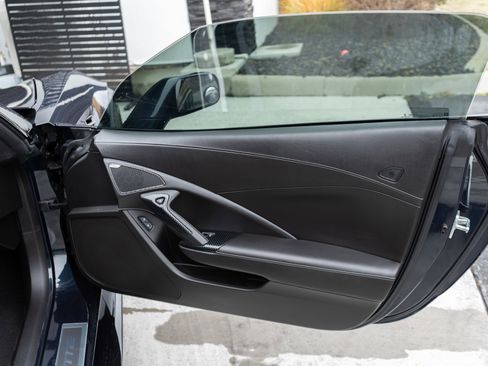 Used 2016 Chevrolet Corvette Z06 w/ 3LZ Preferred Equipment Group image 45