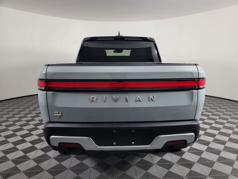Used 2022 Rivian R1T Adventure image 4