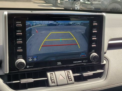 Used 2020 Toyota RAV4 Limited FWD image 24