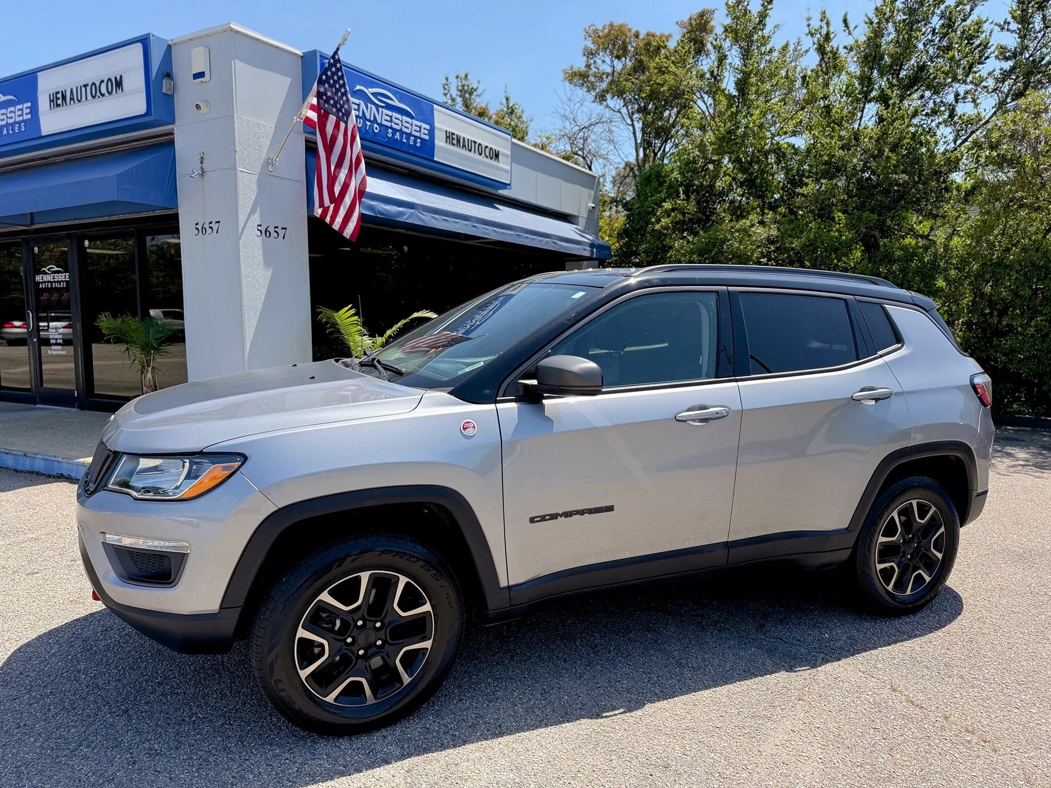 Used 2019 Jeep Compass Trailhawk w/ Cold Weather Group AWD/4WD image 41