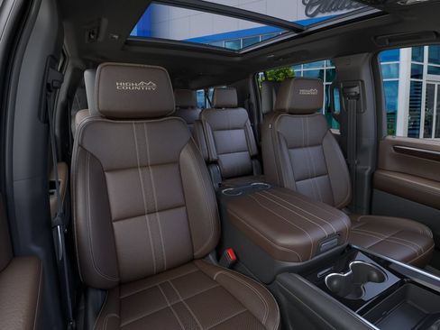 New 2026 Chevrolet Suburban High Country AWD/4WD image 16