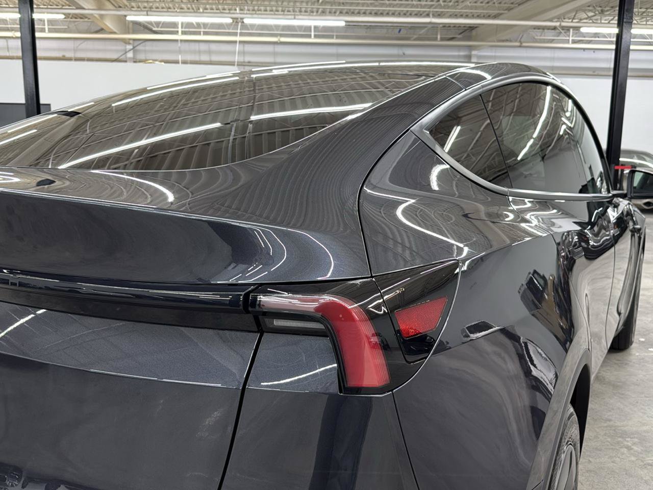 Used 2026 Tesla Model Y 2WD image 8