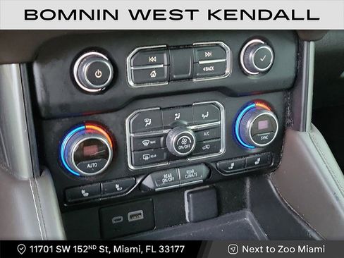 Used 2023 Chevrolet Suburban LT image 19